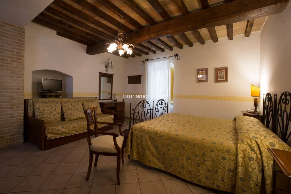 Hotel Palazzo Brunamonti Bevagna Ngoại thất bức ảnh